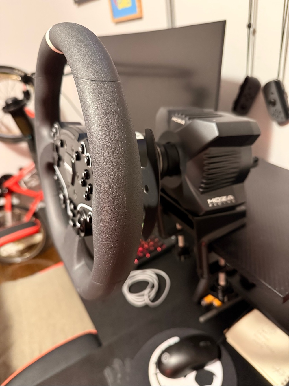 R3 Direct Drive Sim Racing Bundle - Black - Picture 4 of 5